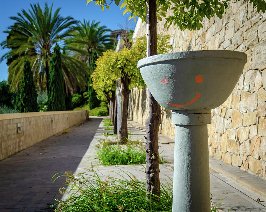 Fountain Photograph - Calmo Tu Sed Con Una Sonrisa by Borja Robles Fountain Photograph - Calmo Tu Sed Con Una Sonrisa by Borja Robles