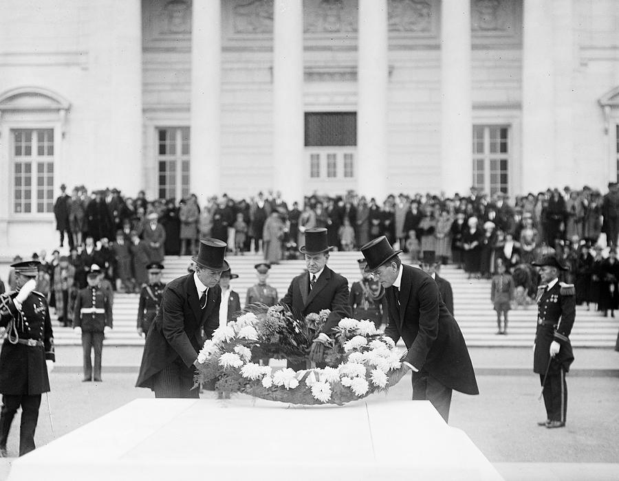 Vintage Photograph - Calvin Coolidge At Tomb Of The Unknown Soldier by Photo File