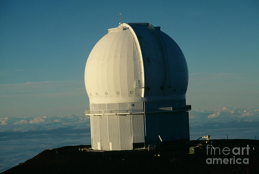 Canada-france-hawaii Telescope Photograph by John K. Davies/science Photo Library
