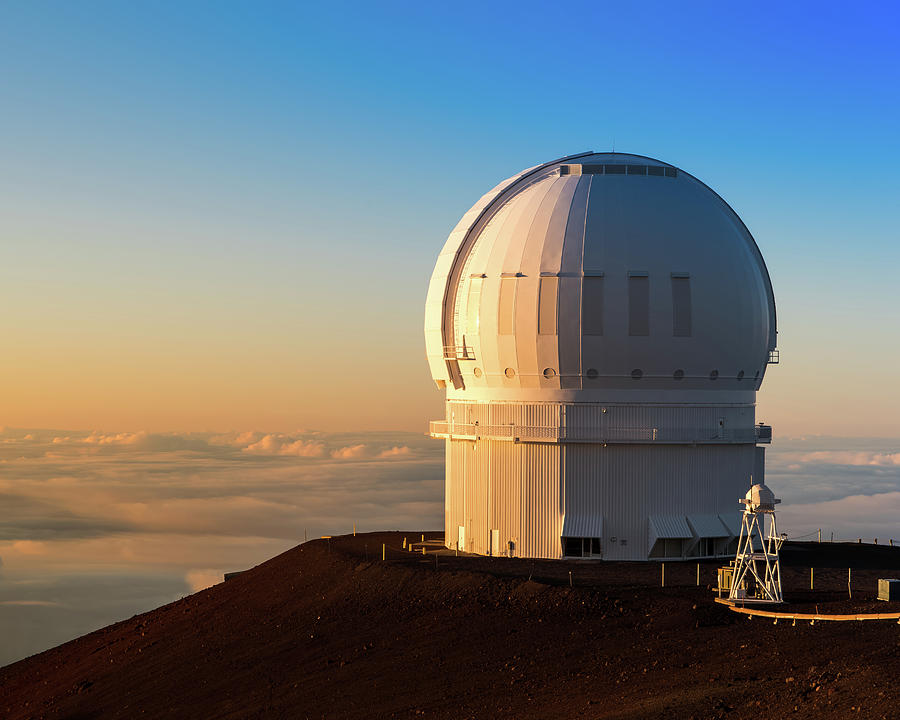 Canada-France-Hawaii Telescope Photograph by William Dickman