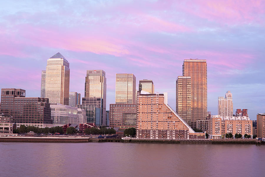 Architecture Photograph - Canary Wharf At Dusk by Esen Tunar Photography