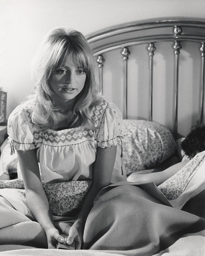 Goldie Hawn Photograph - Candid Goldie Hawn In Bed by Globe Photos
