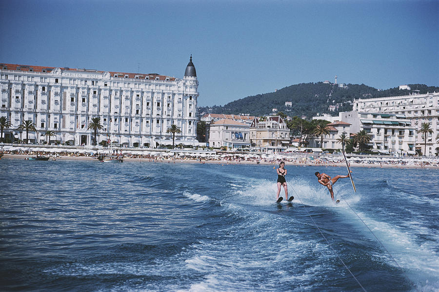 Sports Photograph - Cannes Watersports by Slim Aarons