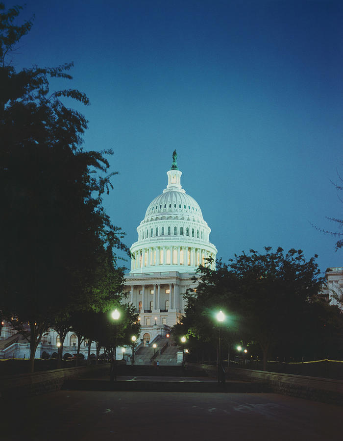 Capitol Building At Night Photograph by Silvia Otte