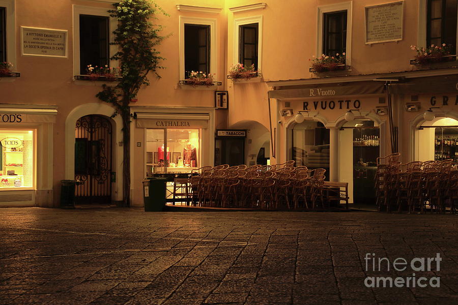 Capri square by Peter Skelton Capri square by Peter Skelton