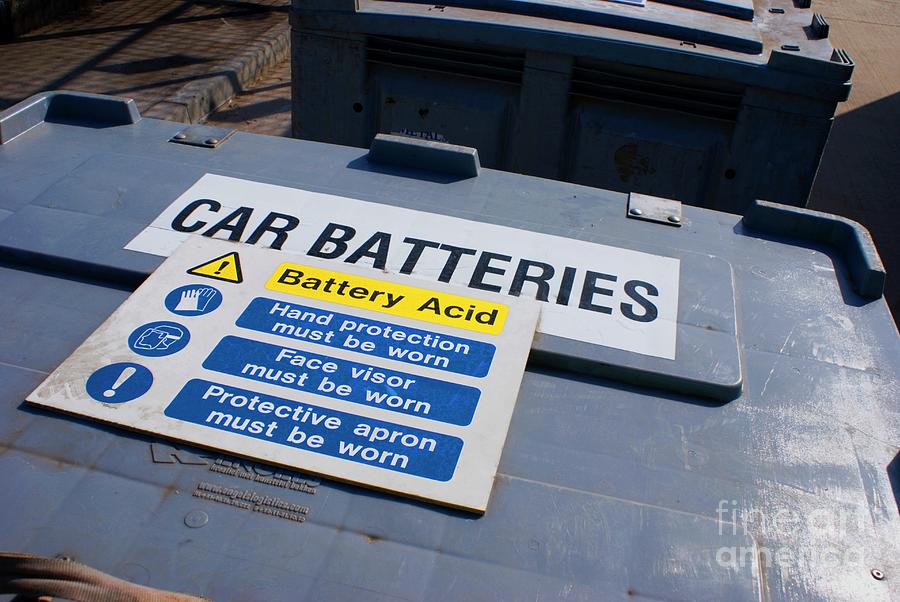 Car Battery Recycling Photograph by Mark Williamson/science Photo Library