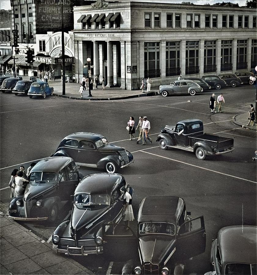 Car Culture, Saturday Afternoon In Florence, Alabama. June 1942. Photo By Arthur Rothstein. Colorize Painting
