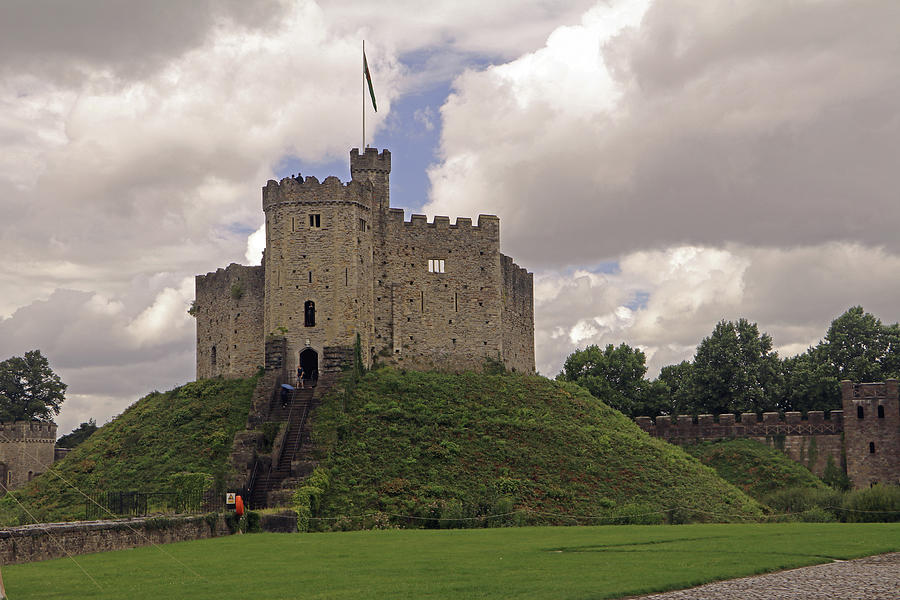 Cardiff Castle Keep Photograph by Tony Murtagh