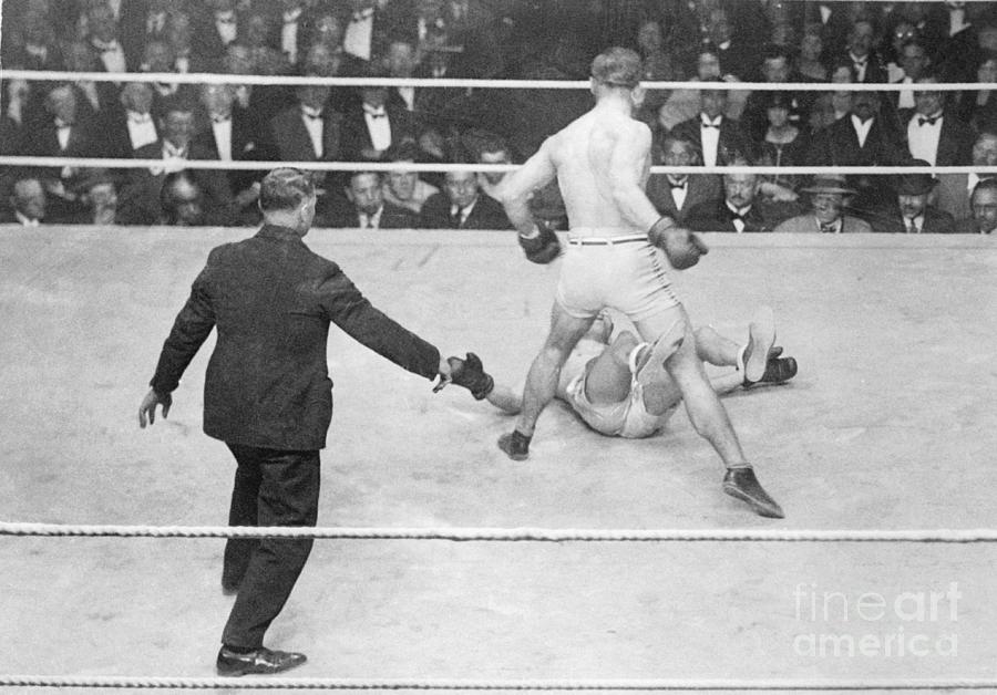 Carpentier Knocks Out Ted Lewis Photograph by Bettmann - Fine Art America