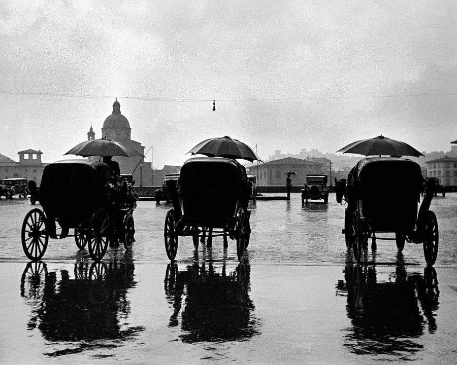 Carriages in Rain Photograph by Alfred Eisenstaedt