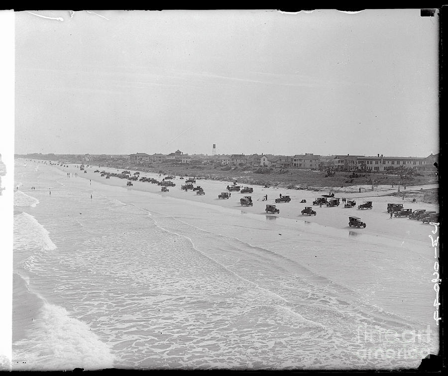 Cars Parked On The Beach Photograph by Bettmann