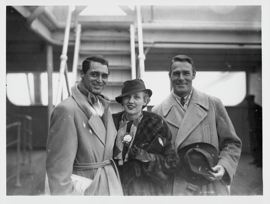 Cary Grant, Randolph Scott And Virginia Photograph by Keystone