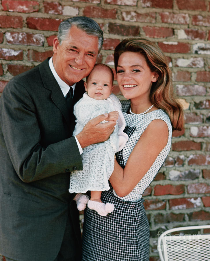 Cary Grant With Dyan Cannon Photograph by Bettmann