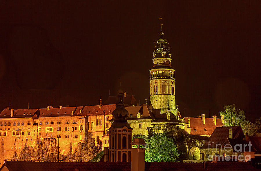 Castle Tower in Cesky Krumlov At Night Photograph by Les Palenik