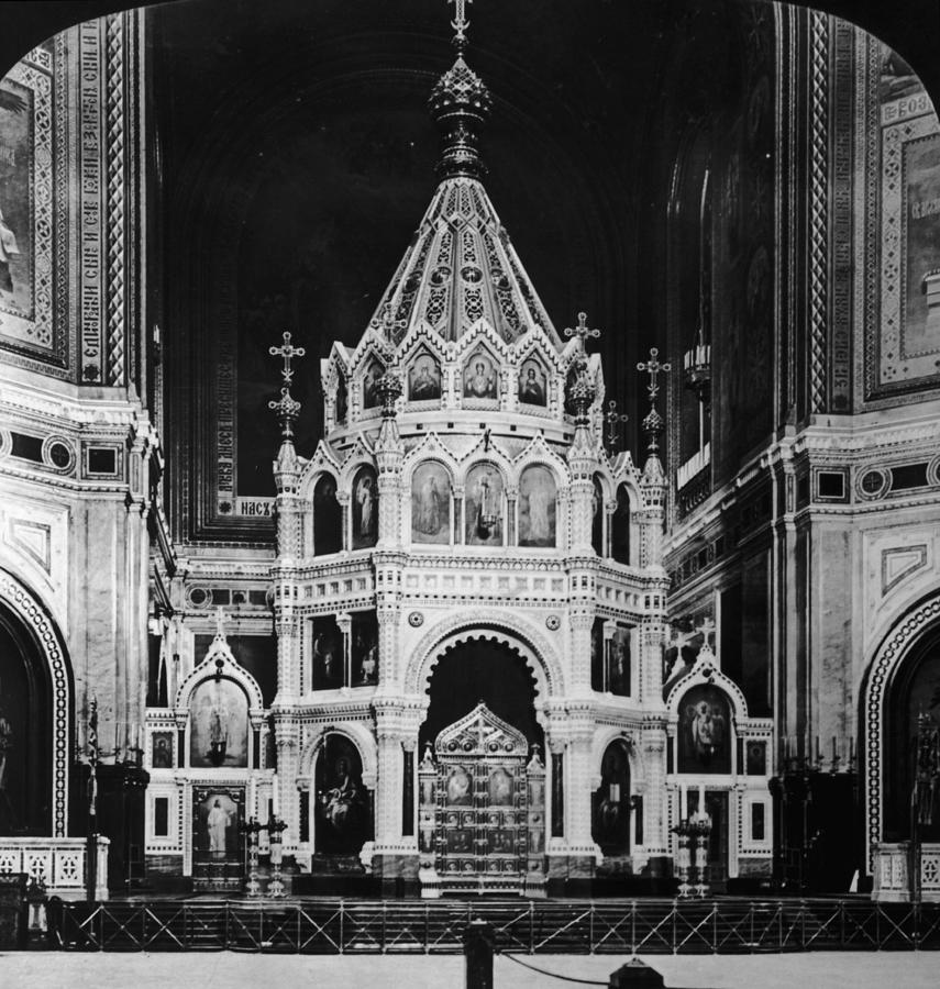 Cathedral Altar Photograph by Hulton Archive
