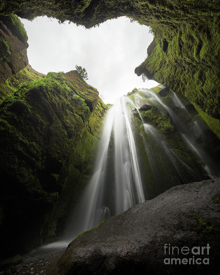 Cavern Waterfall Photograph by Ernesto Ruiz