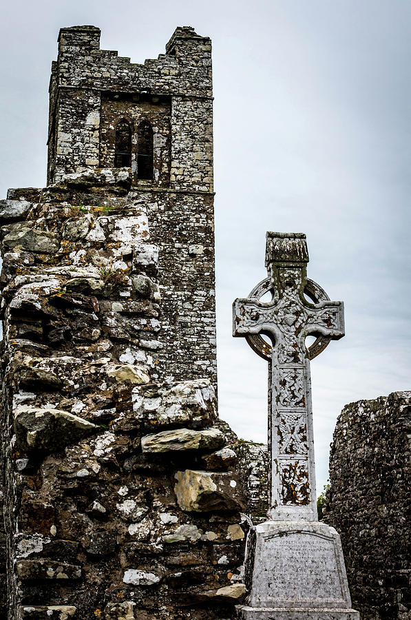Celtic Cross at Hill of Slane Photograph by Susie Weaver