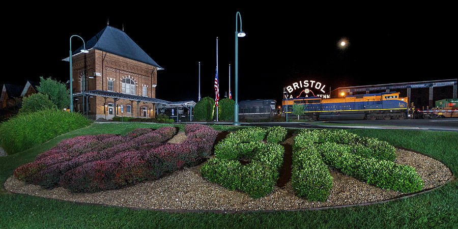 Central Of New Jersey At The Bristol Train Station Photograph