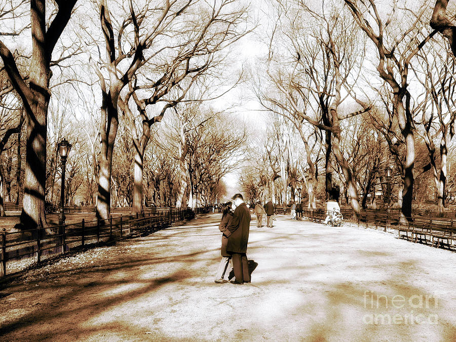 Central Park Kiss New York City Photograph by John Rizzuto