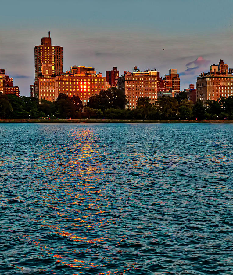 Central Park Resevoir at SUnset Looking at 5th Avenue  Photograph by Robert Ullmann