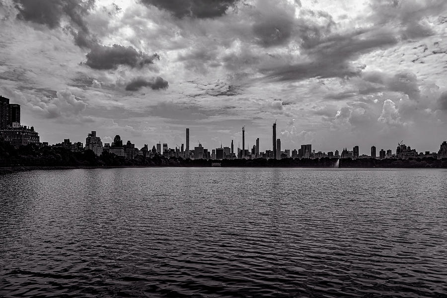 Central Park Resevoir Looking South Photograph by Robert Ullmann