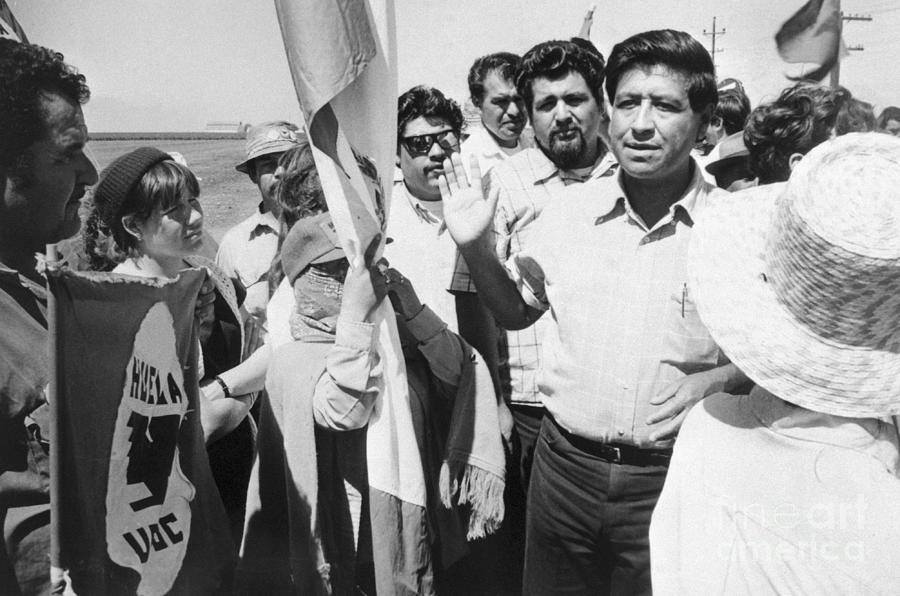 Cesar Chavez And Others Standing Photograph by Bettmann
