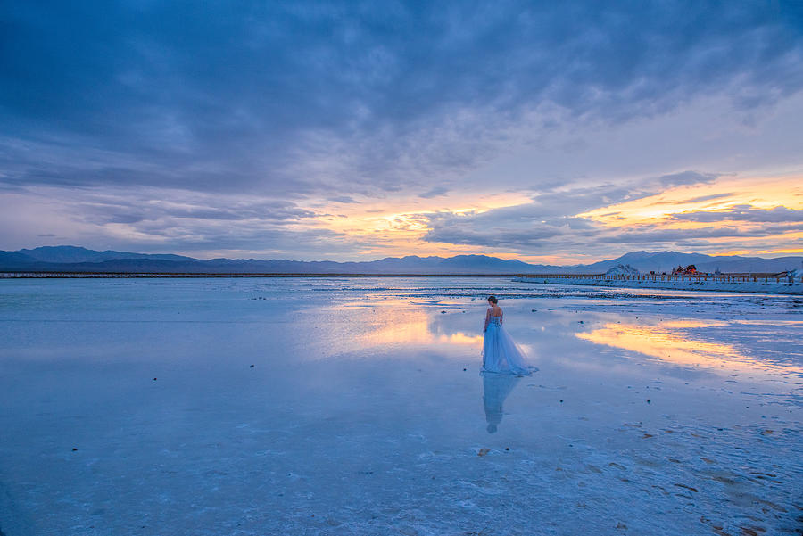 Chaka Salt Lake Sunset Photograph by Jay Zhu