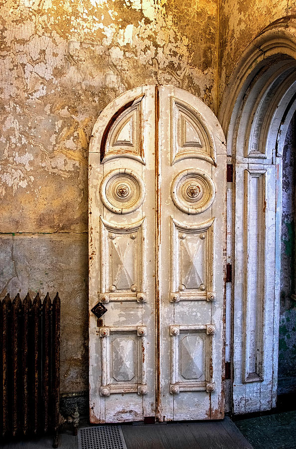 Chaplains Door Photograph by Tom Singleton