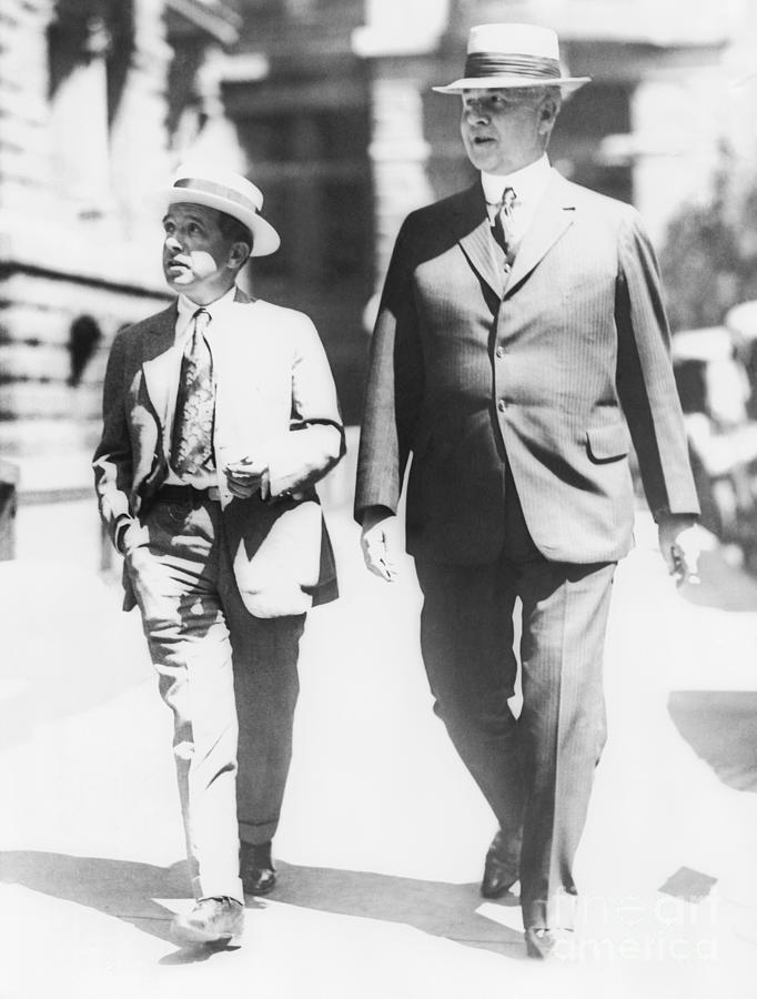 Charles Ponzi And Earl Blake Photograph by Bettmann - Fine Art America