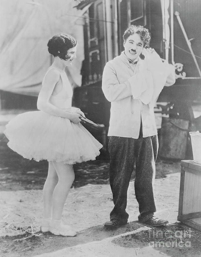 Charlie Chaplin And Merna Kennedy Photograph by Bettmann
