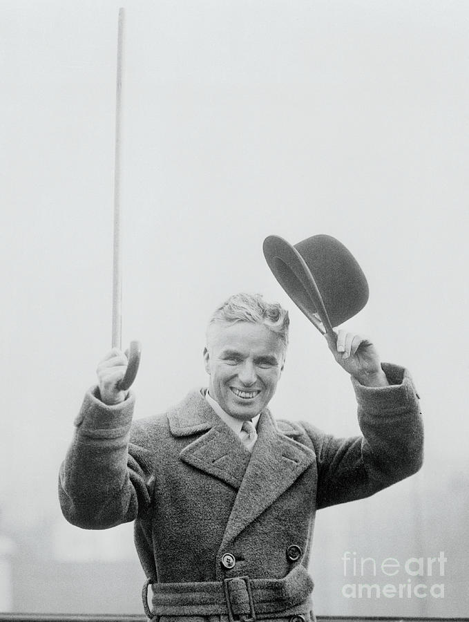 Charlie Chaplin Raising Hat Photograph by Bettmann