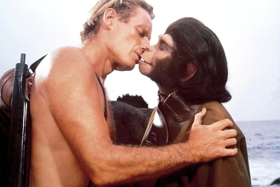 CHARLTON HESTON and KIM HUNTER in PLANET OF THE APES -1968-. Photograph by Album