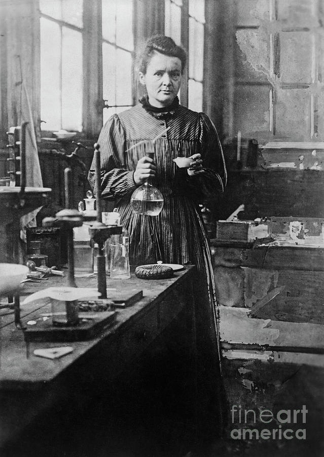 Chemist Marie Curie In Her Laboratory Photograph by Bettmann - Pixels Merch