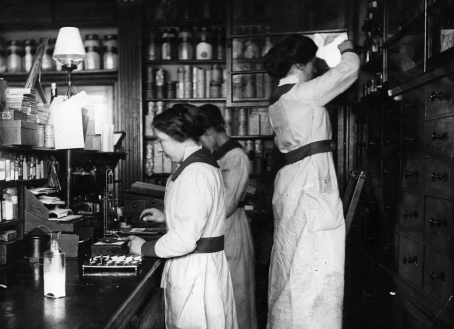 Chemists Photograph by Hulton Archive