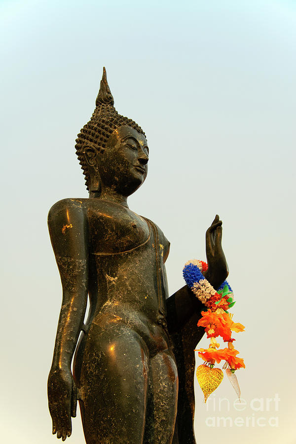 Buddha Photograph - Chiang Saen Bronze Buddha by Bob Phillips