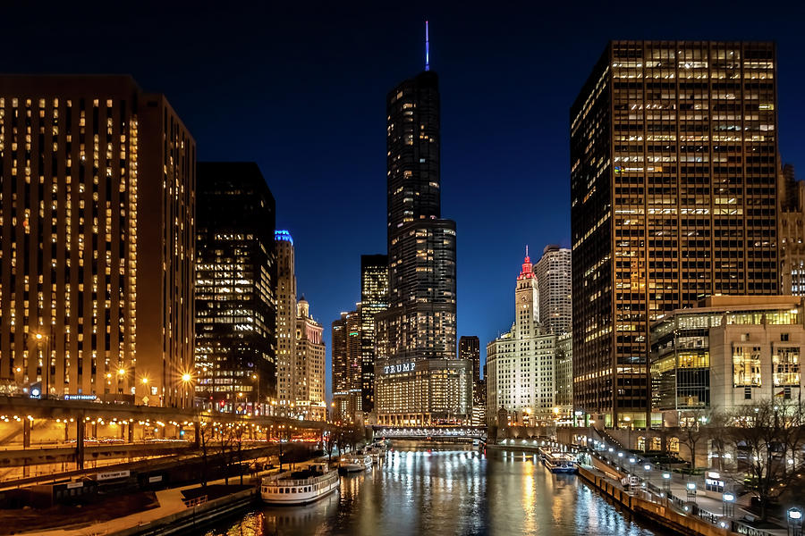 Chicago river and Skyscrapers at dusk Photograph by Sven Brogren