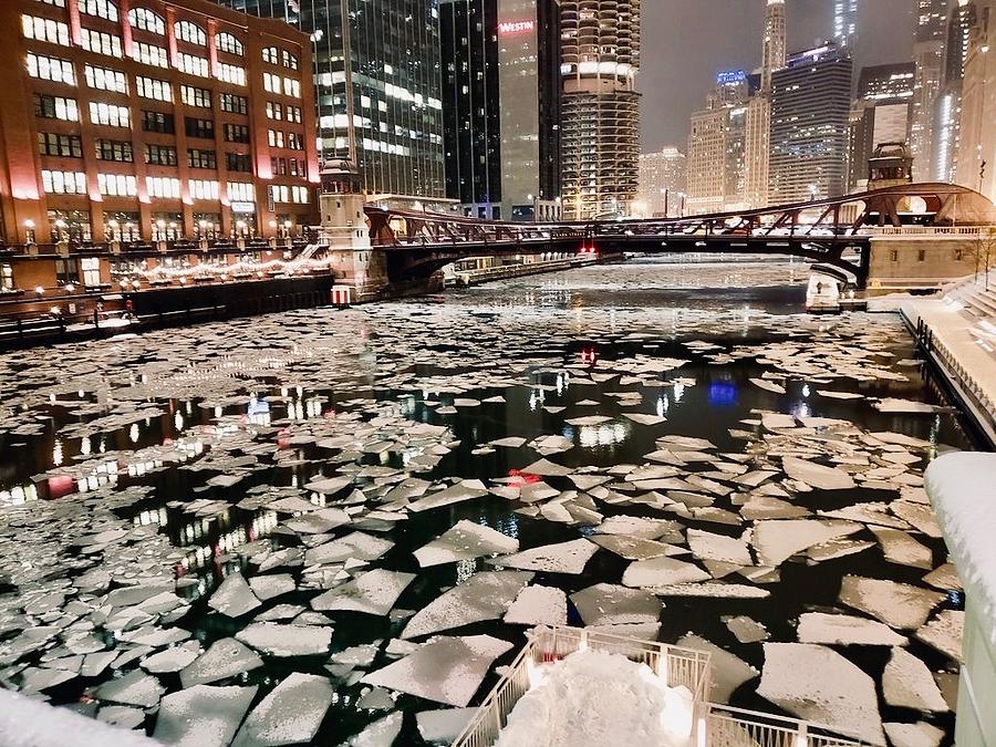 Chicago Photograph - Chicago River by Lori Strock