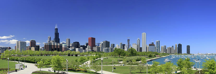 Chicago Skyline Park Panorama Photograph by Christopherarndt