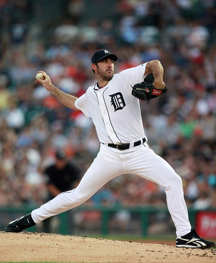 Chicago White Sox V Detroit Tigers Photograph by Leon Halip Chicago White Sox V Detroit Tigers Photograph by Leon Halip
