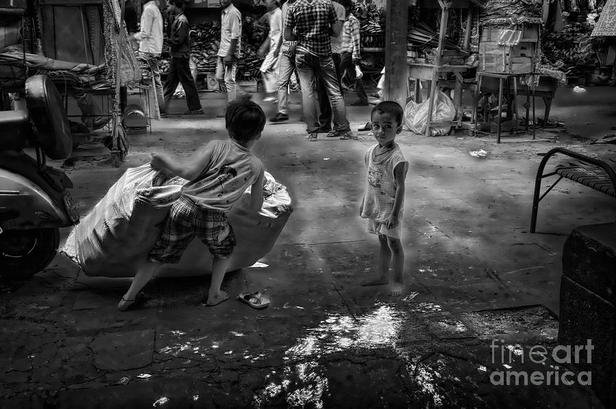 Child labour in the streets Photograph by Stefano Senise