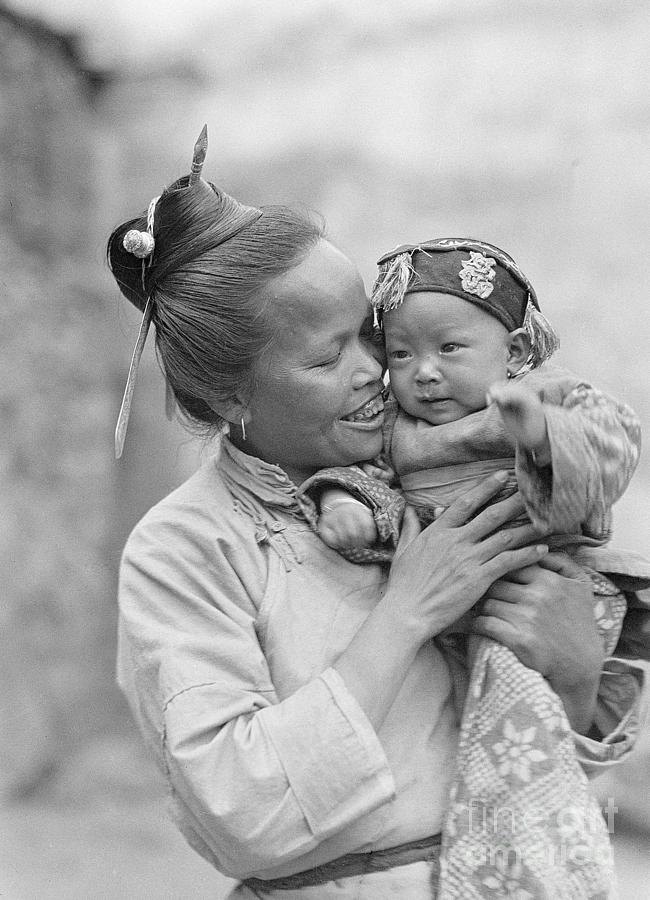 Chinese Woman With Her Baby Photograph by Bettmann