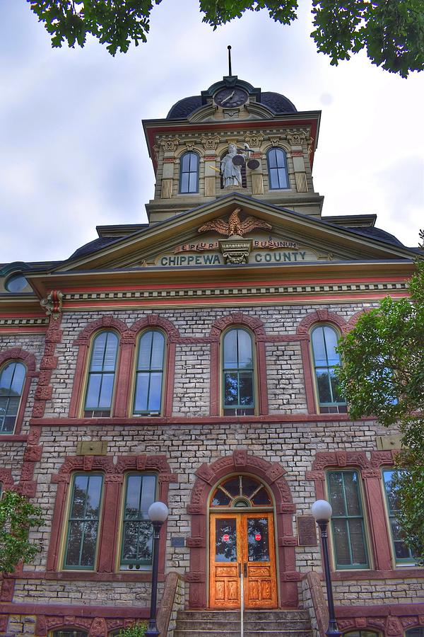 Chippewa County Courthouse by Robert Knispel