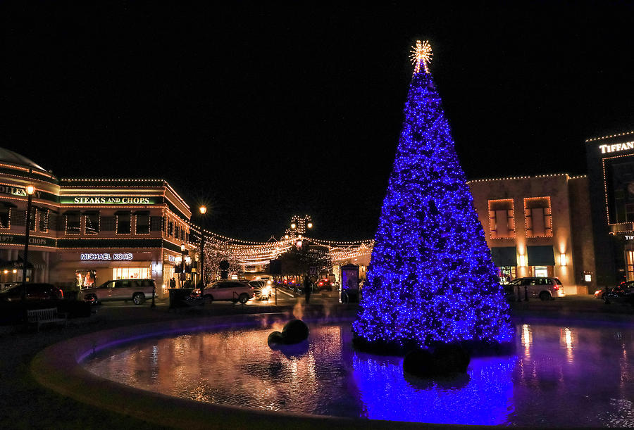 Christmas At Easton Town Center Photograph by Dan Sproul