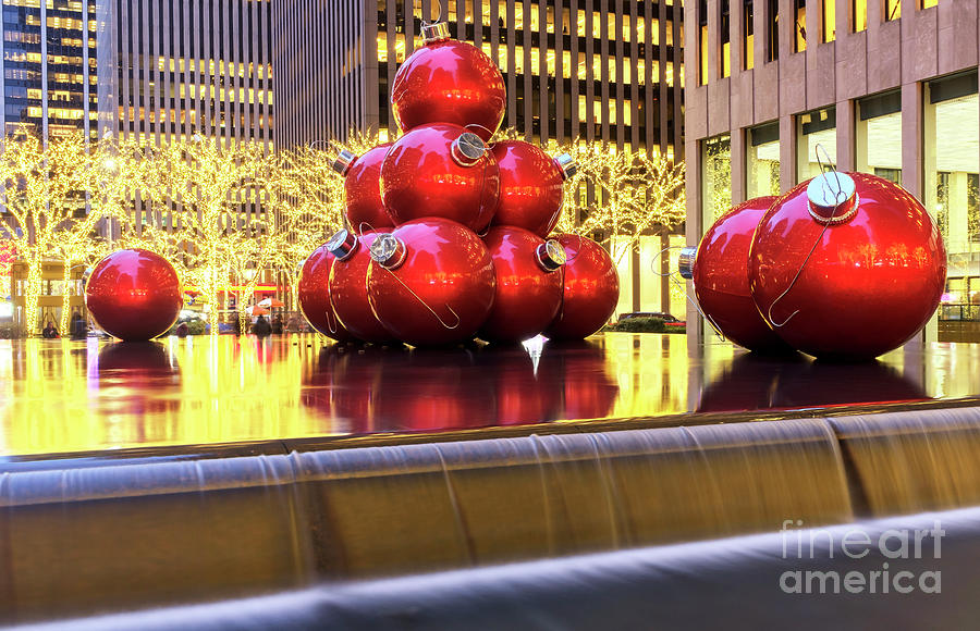 Christmas Glow in New York City Photograph by John Rizzuto