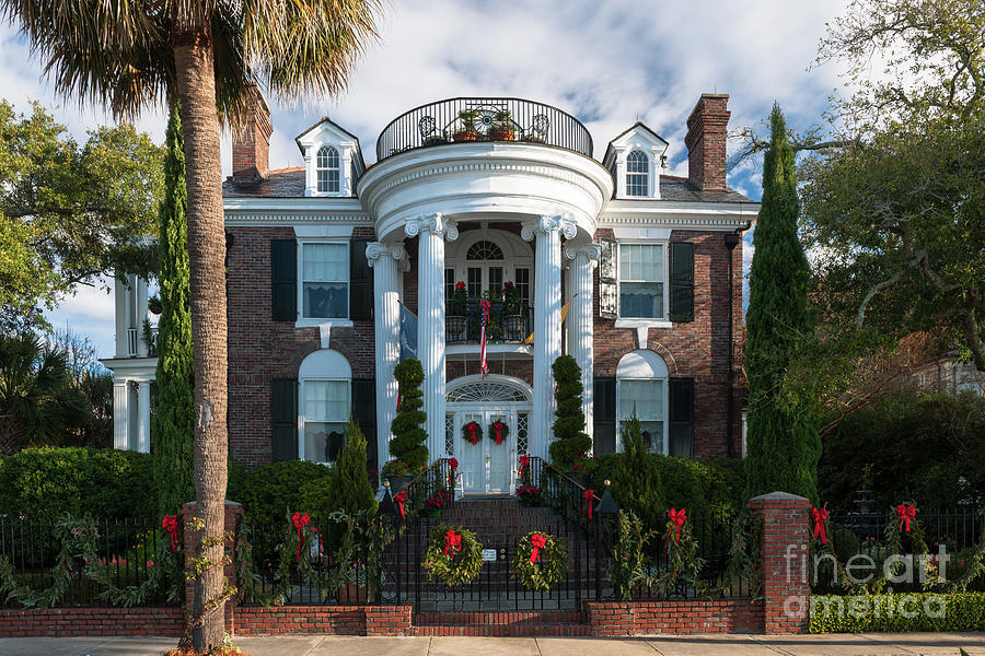 Christmas in Charleston - Battery Home Photograph by Dale Powell