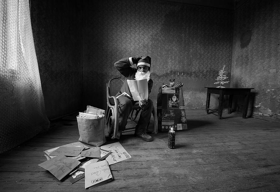 Christmas Wishes Photograph by Mario Grobenski - Psychodaddy