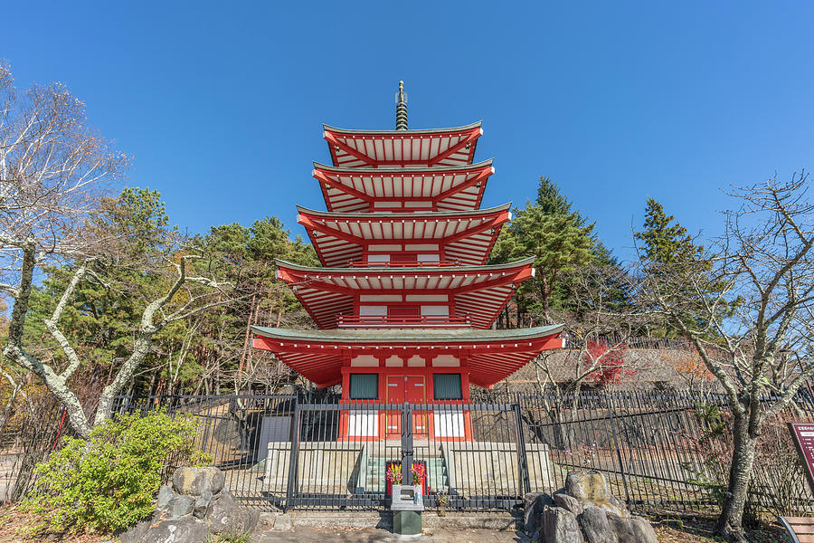 Chureito Pagoda at Arakurayama Sengen park Photograph by Manuel Ascanio ...