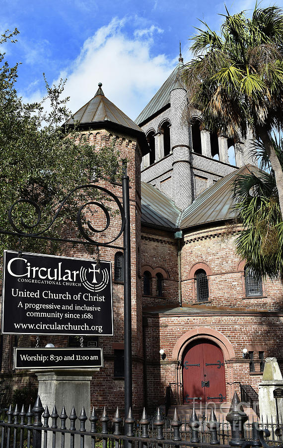 Circular Church Photograph