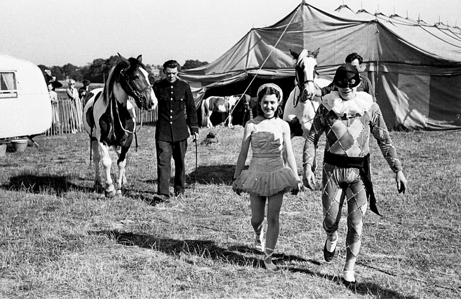 Circus Folk Photograph by Bert Hardy
