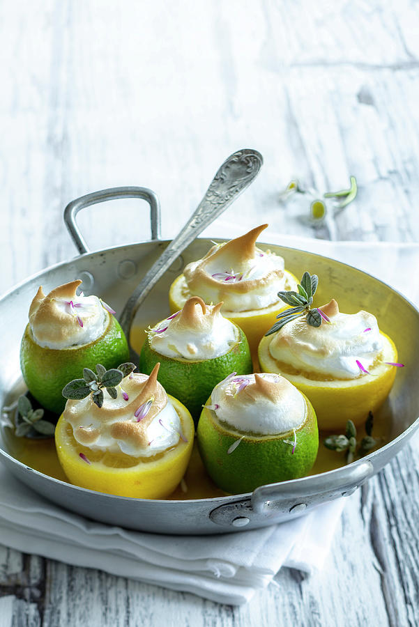 Citrons Farcis a La Creme D&amp;#39;agrumes Meringuee Lemons Stuffed With ...